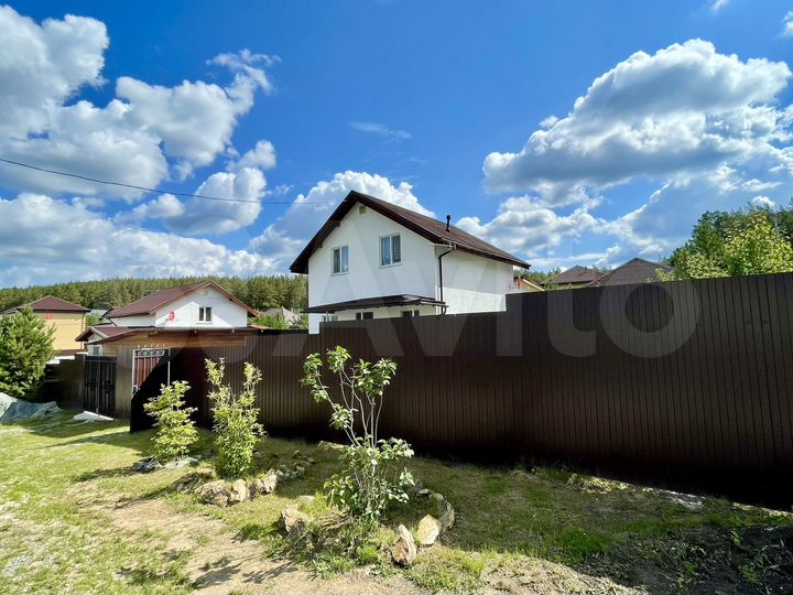 Коттедж 115 м² на участке 7 сот.