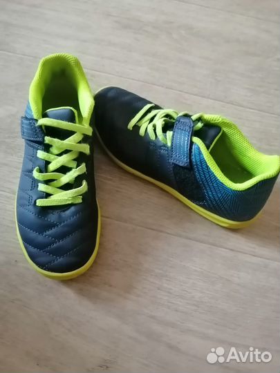 Детская футбольная форма и бутсы