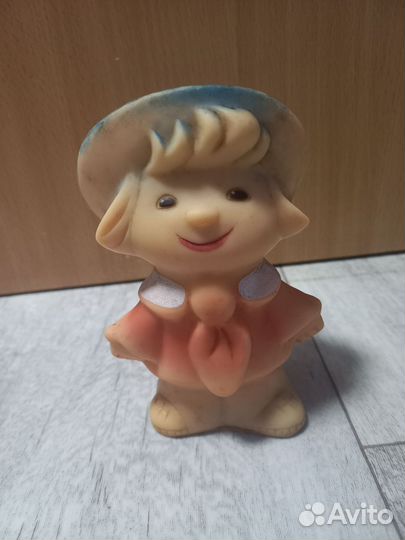 Игрушки пищалки Незнайка и Чиполлино