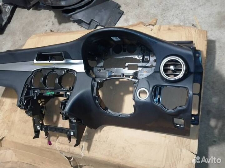 Панель передняя салона (торпедо) Англия Mercedes