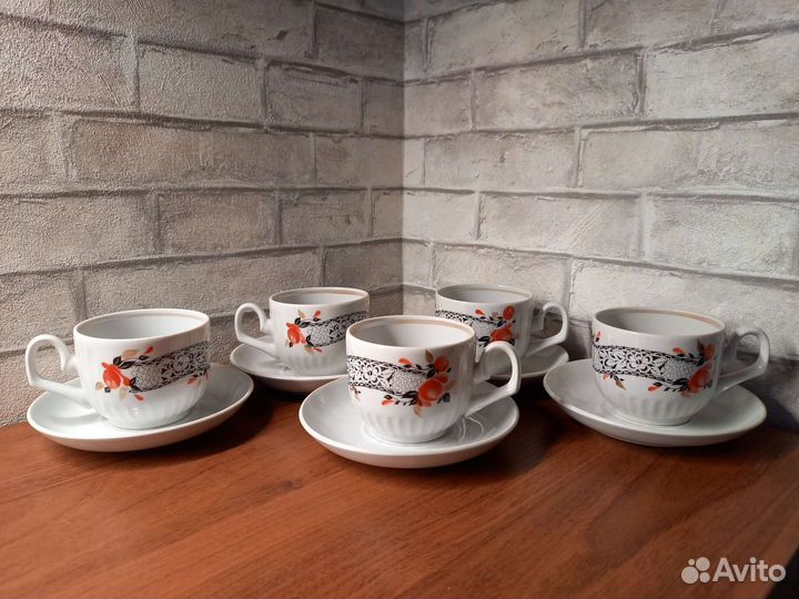 Чайный сервиз, чайные пары, чайник, сливочник,ваза