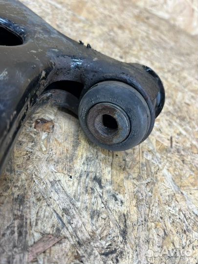 Рычаг передний левый Ford Focus 2 2010