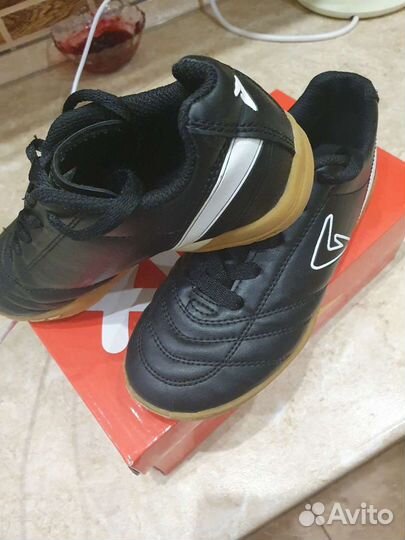 Детская спортивная обувь