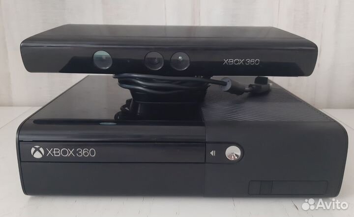 Xbox360E прошит LT3.0 + freeboot 2 Джоя кинект