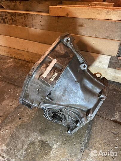 Передний редуктор АКПП Subaru tz102y