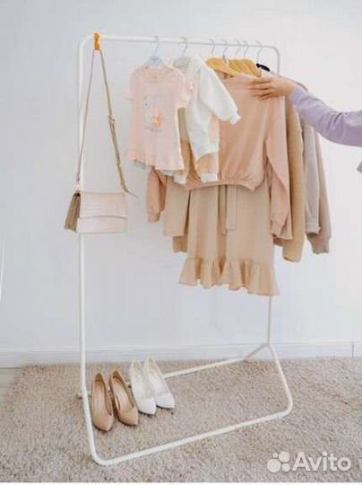 Вешалка для одежды напольная