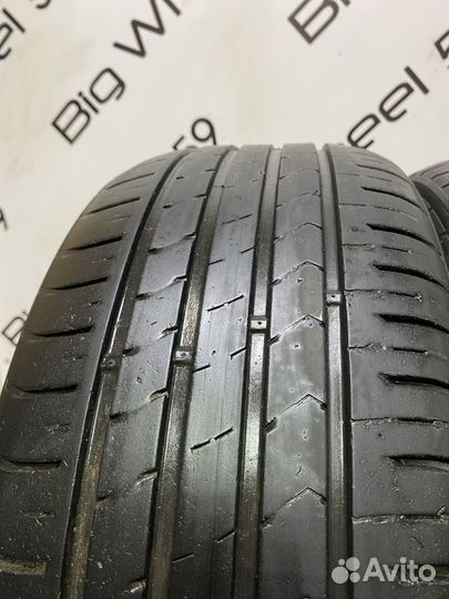 Kumho Ecsta HS51 215/50 R17