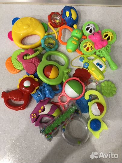 Игрушки, погремушки для малыша