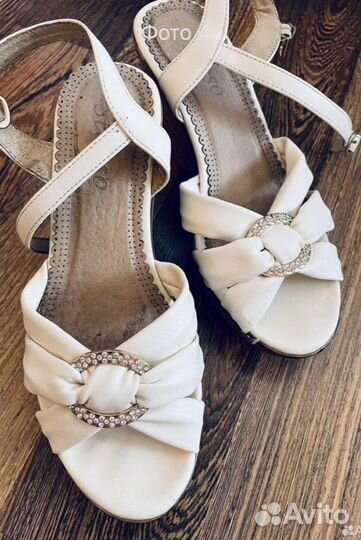 Босоножкии