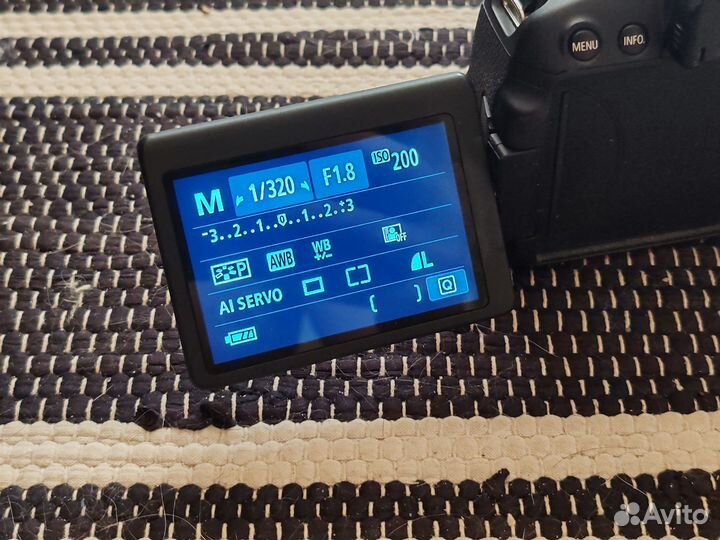 Фотоаппарат canon eos 650d body