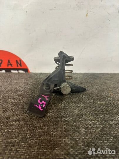 Крюк замка капота Infiniti M Y51