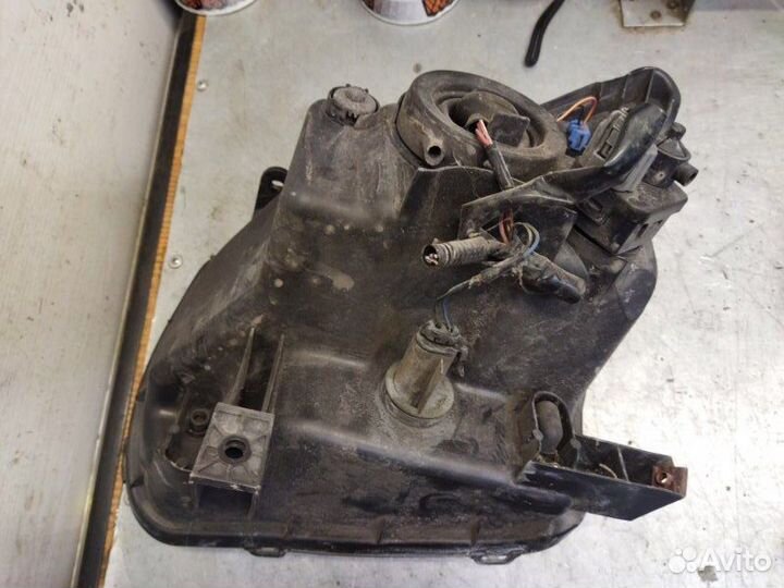 Фара передняя правая Suzuki Ignis HR M13A 1.3 2004