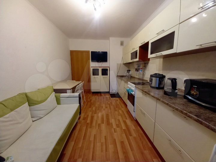2-к. квартира, 48 м², 4/9 эт.