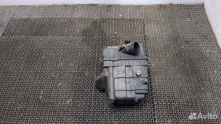 Корпус воздушного фильтра Lexus RX, 2002