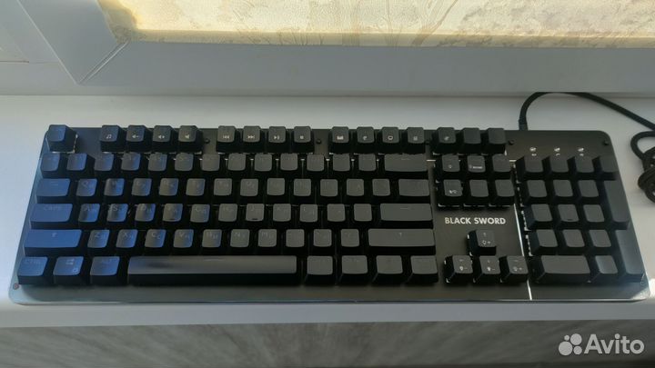 Механическая игровая клавиатура Black Sword RGB