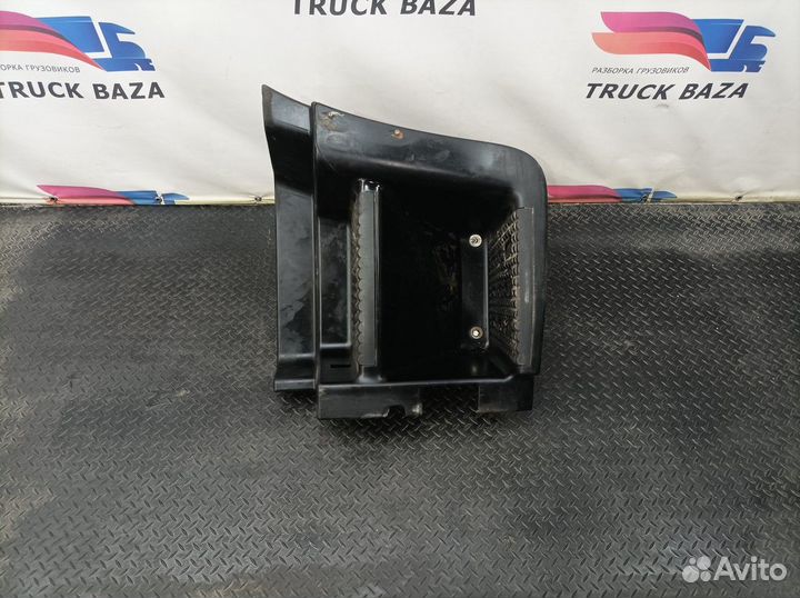 Корпус подножек левый Iveco Stralis