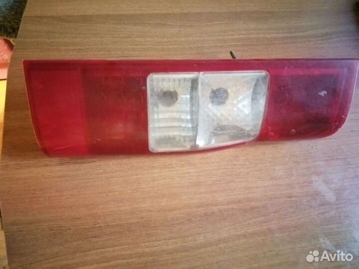 Ford Tranzit 2006- Фонарь задний правый