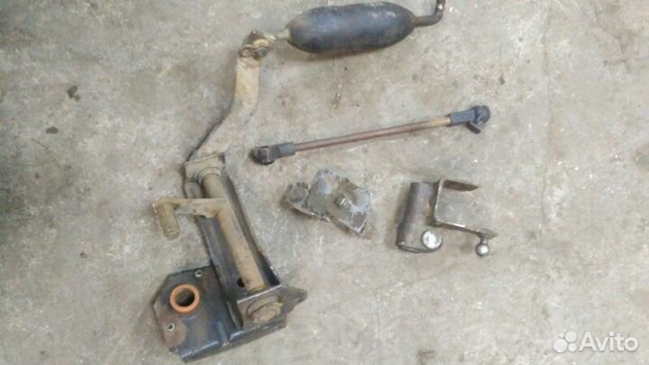 Кронштейн кпп Volkswagen Vento 1991-1997