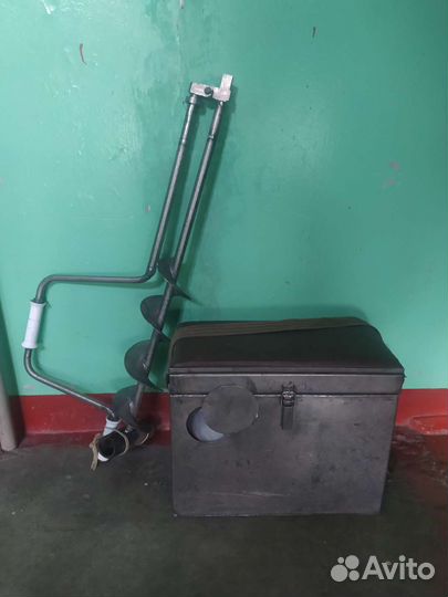 Рыболовный ящик и бур всё титан