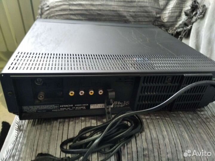 Видеомагнитофон hitachi VT-M768EM