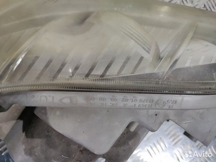 Фара галогеновая передняя левая Toyota Camry XV40