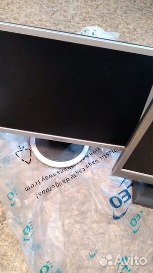 Продаю монитор на запчасти