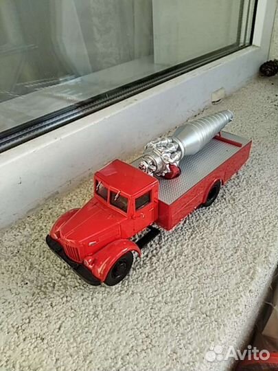 Модель пожарной машины маз-200