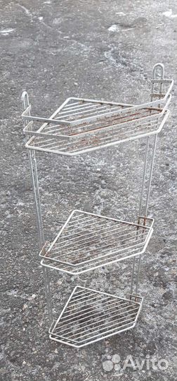 В ванную, на кухню полочка угловая 63см