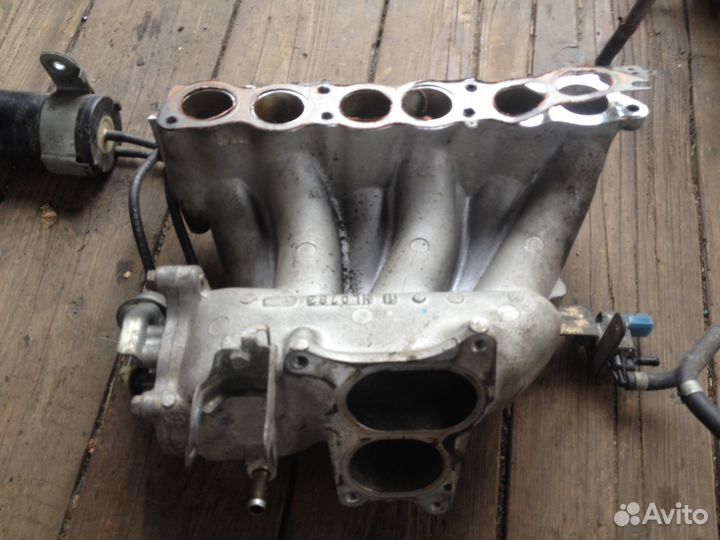 Впускной коллектор Nissan Murano Z50 Teana J31