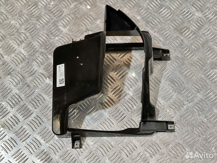 Воздуховод радиатора правый BMW X5 F15 N63