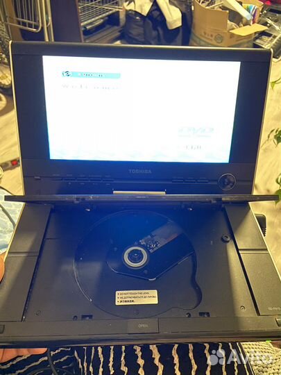 Портативный видеопроигрыватель Toshiba SD-P91SKR