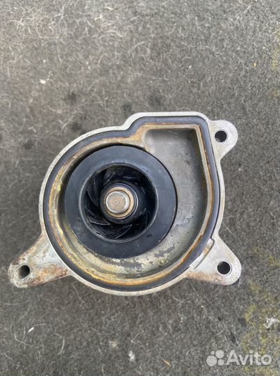 Помпа, шкив Volkswagen Golf