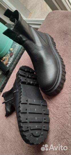 Ботинки демисезонные для девочки 35 новые