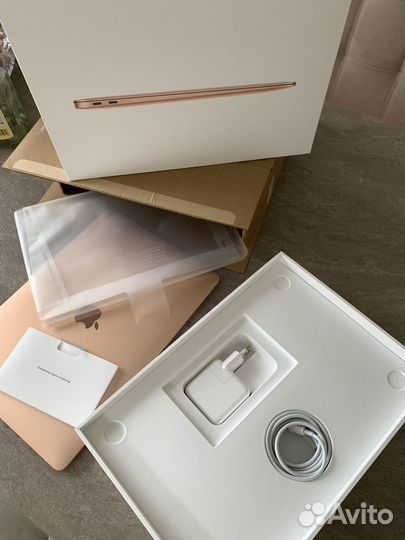 Apple MacBook air 13 2020 m1 16gb 256