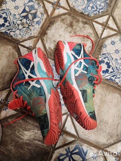 Волейбольные кроссовки asics женские