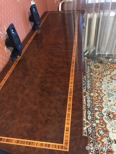 Письменный стол