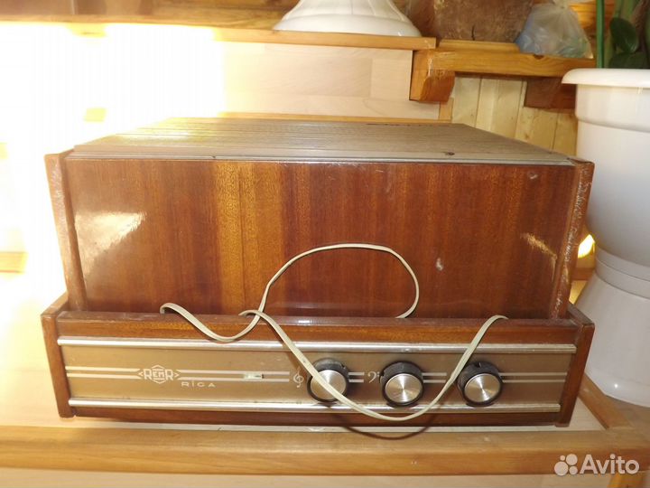Проигрыватель винила riga akkords СССР
