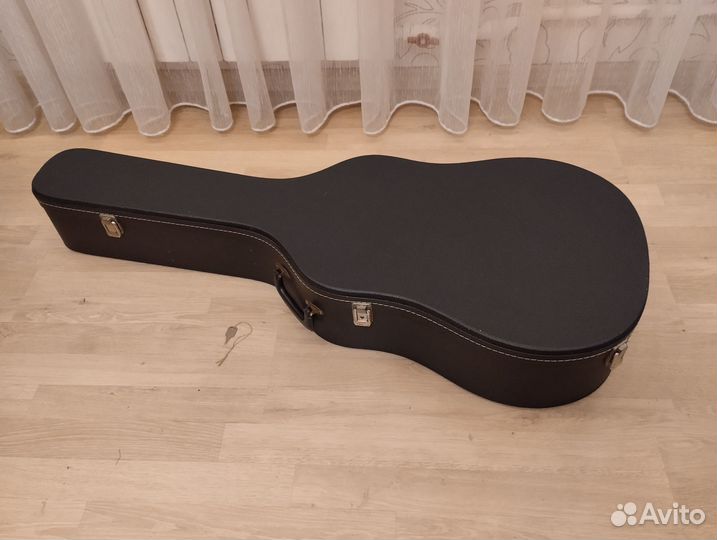 Кейс/кофр для гитары, Япония