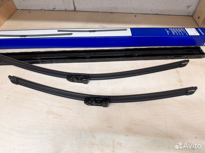 Комплект щеток Оригинал volvo 32237892