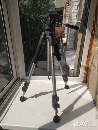 Штатив для фотоаппарата Continent H3