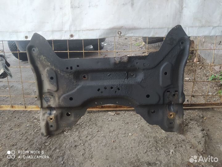 Подрамник Peugeot 307