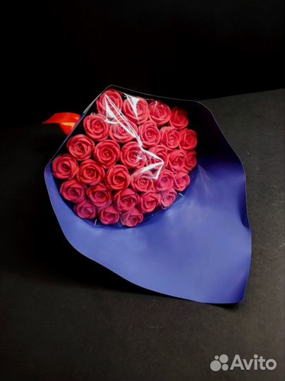 Красные Розы из Белого Шоколада - 29 шт в Букете