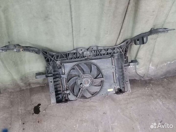 Телевизор панель Радиаторов Ford Fusion