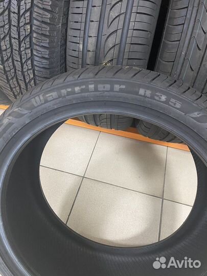 Warrior R35 225/40 R18 92W