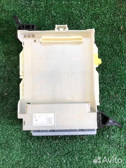 Блок предохранителей Toyota Crown AWS210 2arfse