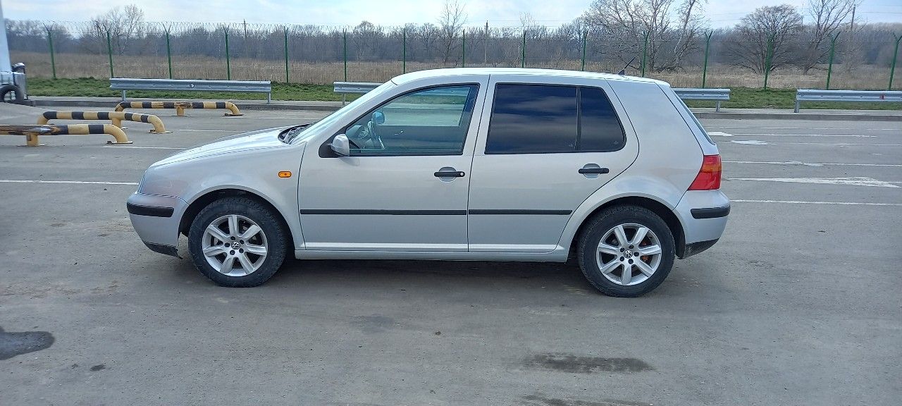 Volkswagen Golf: фото владельца