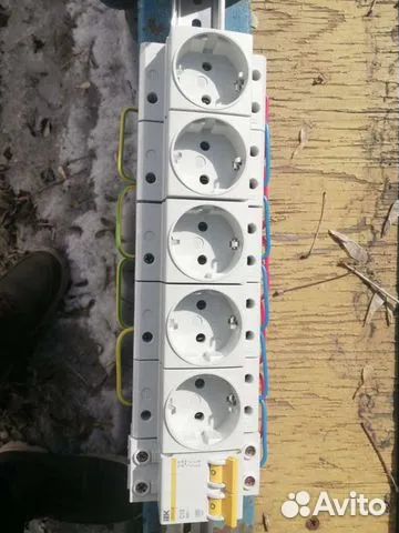 Блок силовых розеток iek нем. ст с автомат.выключ