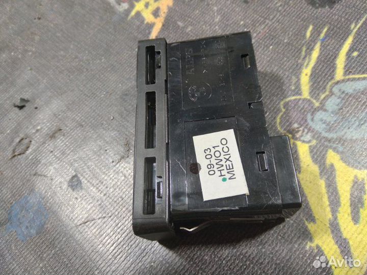 Кнопка аварийной сигнализации Bmw 3 E46 coupe