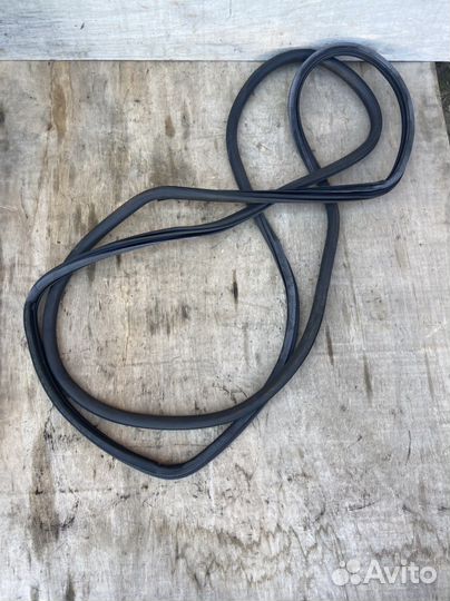 Уплотнитель задней двери Audi A3 8P