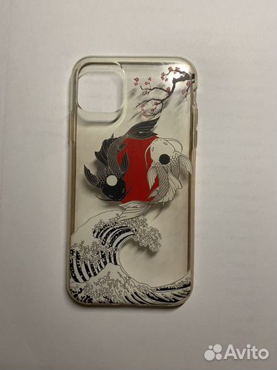 Чехлы на iPhone 11